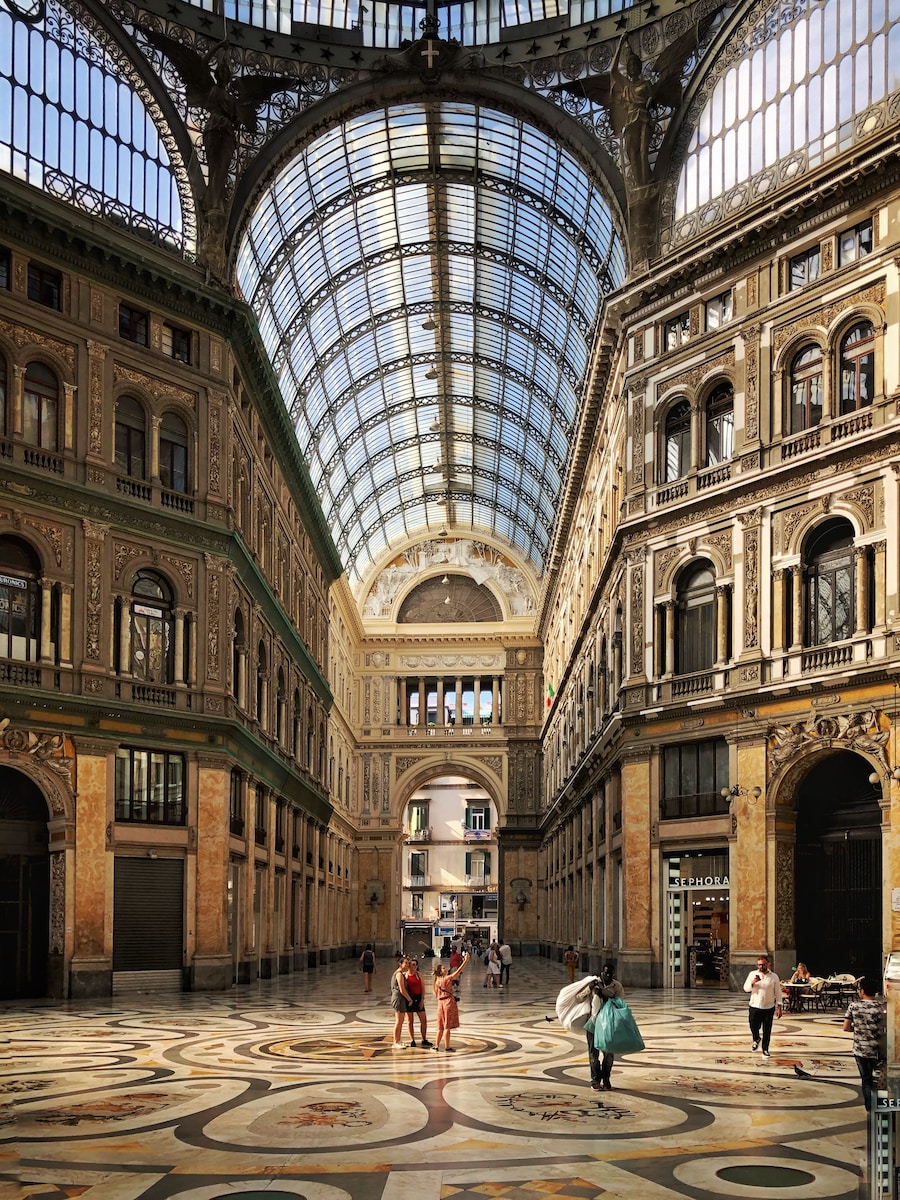 “Unveiling Naples’ Hidden Gems Through Exclusive Transportation”